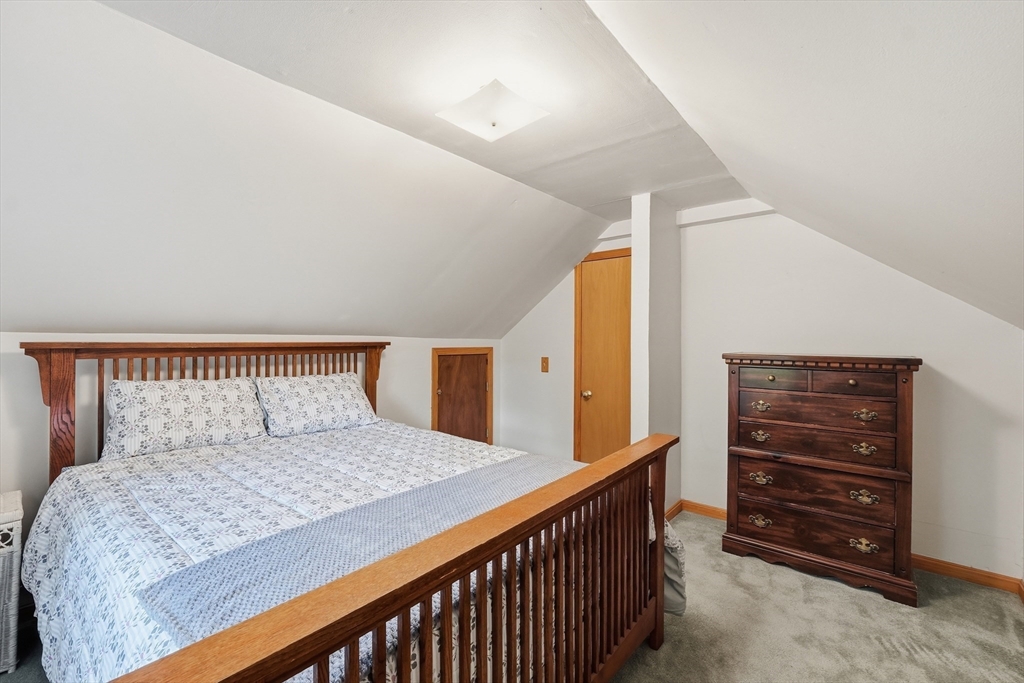 39 North Common Road Westminster, MA 01473 - Photo 22 of 37