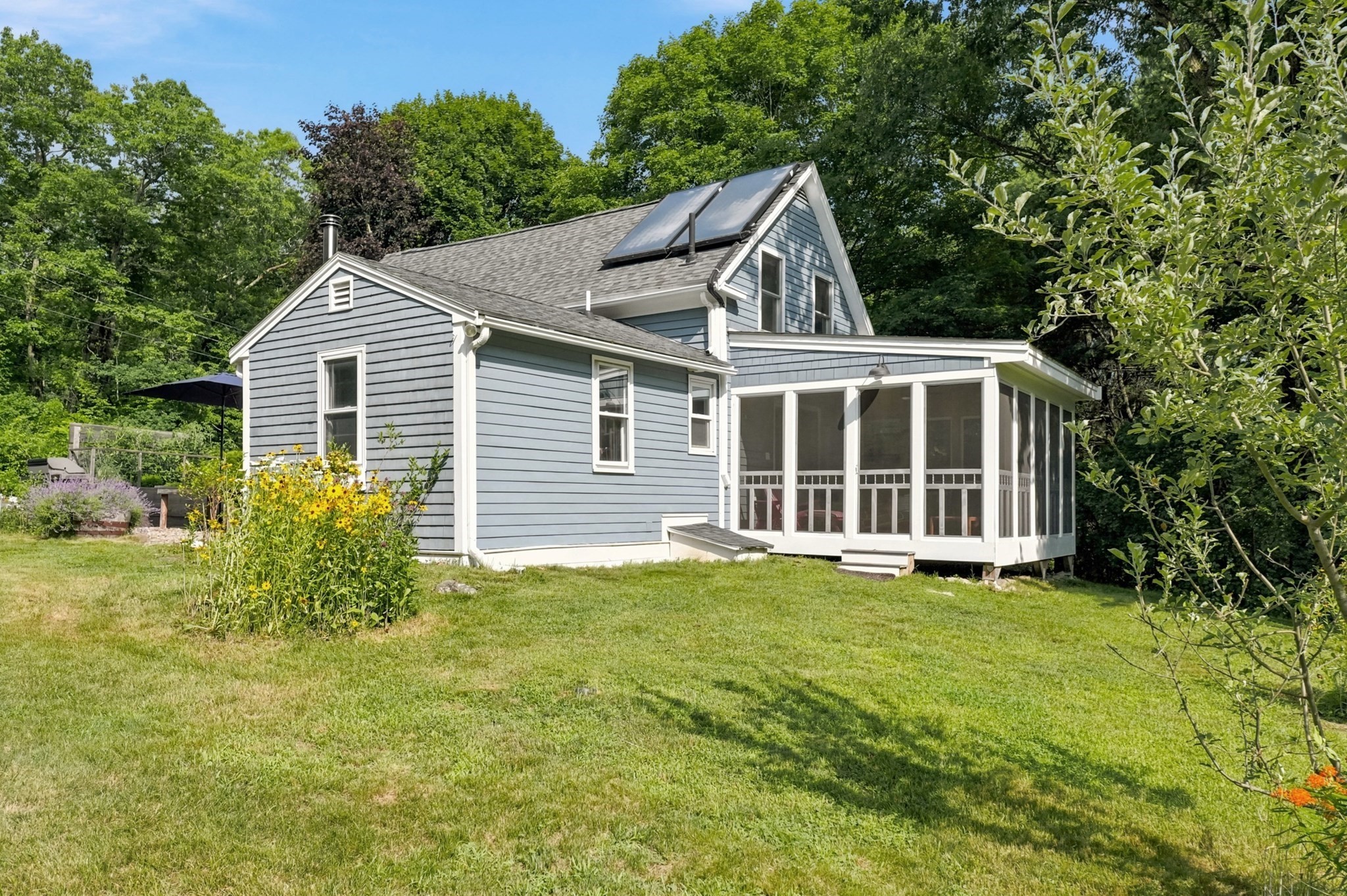 17 Spring Hill Road Newbury, MA 01922 - Photo 3 of 42 Gallery Image 3