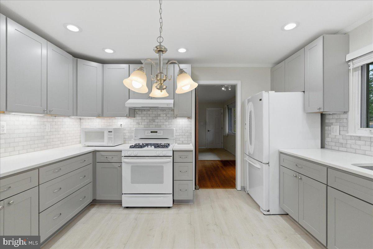 18309 Cabin Road Triangle, VA 22172 - Photo 14 of 42 Kitchen
