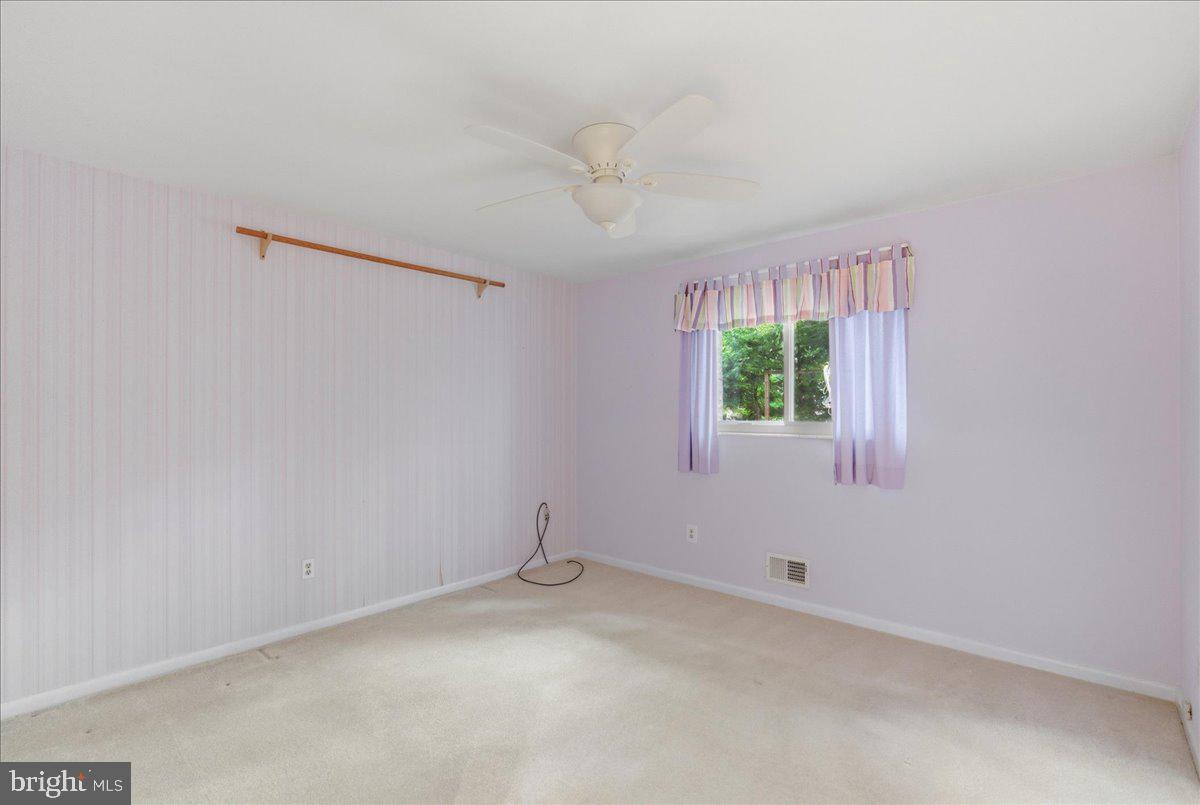 18309 Cabin Road Triangle, VA 22172 - Photo 25 of 42 Bd 3