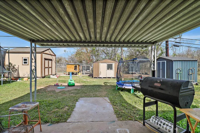 $230,000 | 15455 Woodforest Boulevard, Channelview, TX 77530