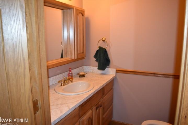 9615 Bartel Road Columbus, MI 48063 - Photo 17 of 44 31365926-16.JPG