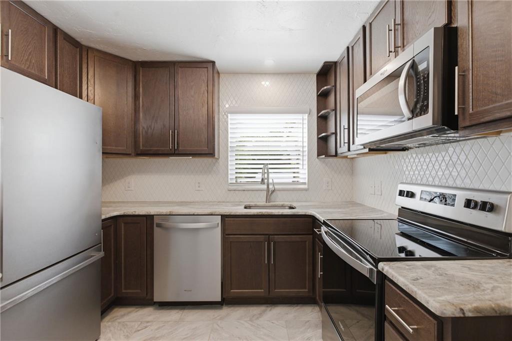 4952 McAnulty Road Pittsburgh, PA 15236 - Photo 15 of 32 Gallery Image 15