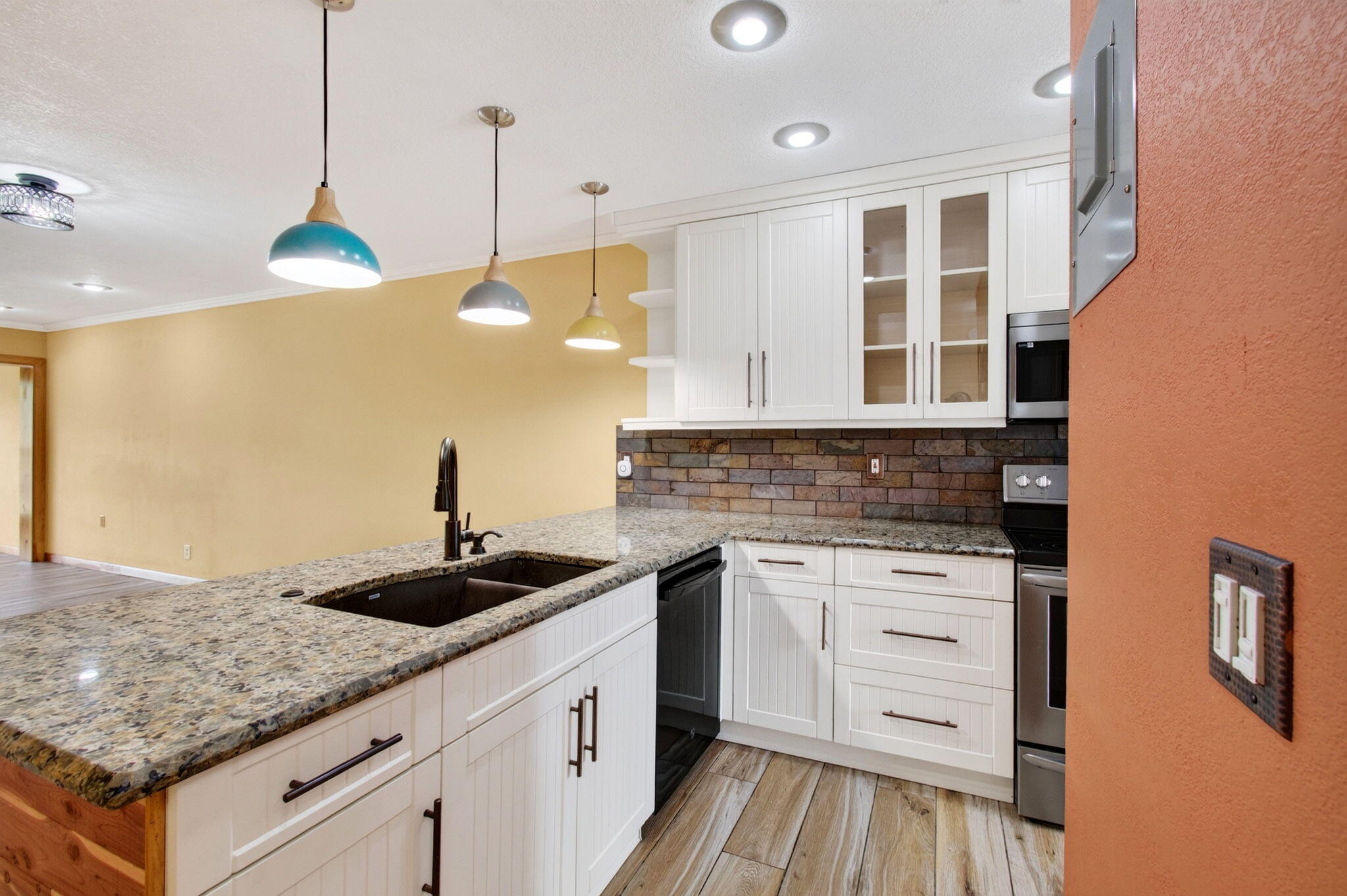 2830 Southwest 15th Street, Unit 6A Delray Beach, FL 33445 - Photo 6 of 51 25-web-or-mls-DSC_9176