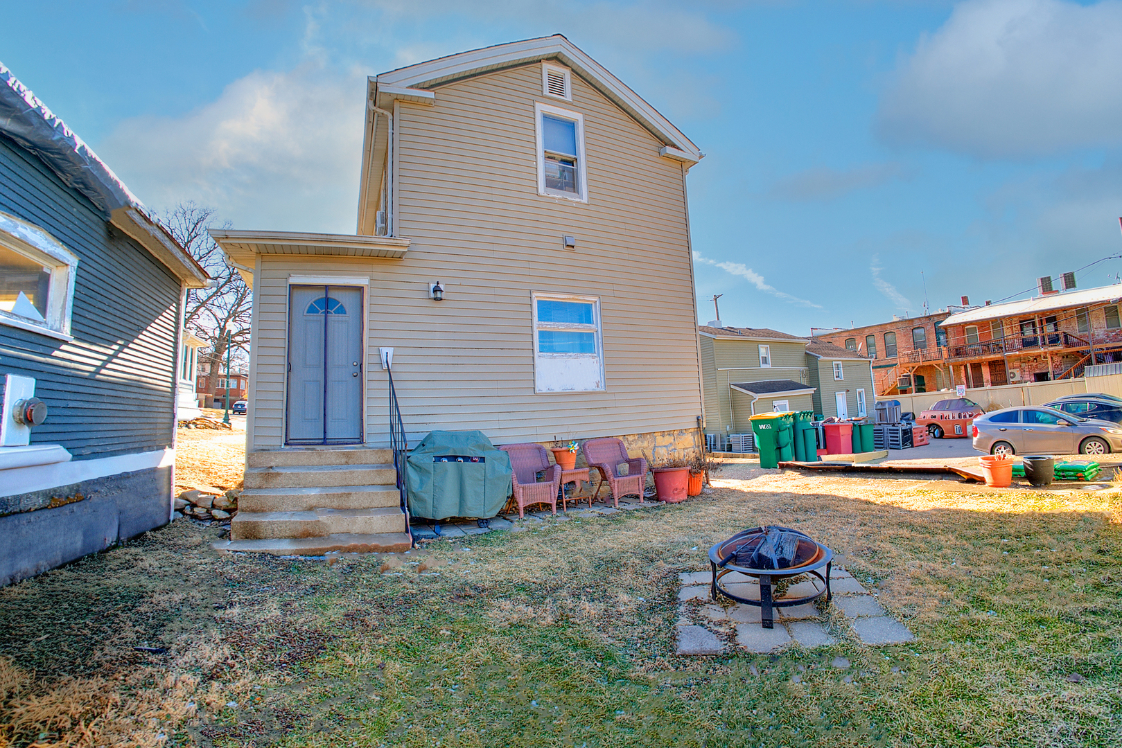 118 East 11th Street Lockport, IL 60441 - Photo 6 of 30 a backyard of a house with outdoor seating
