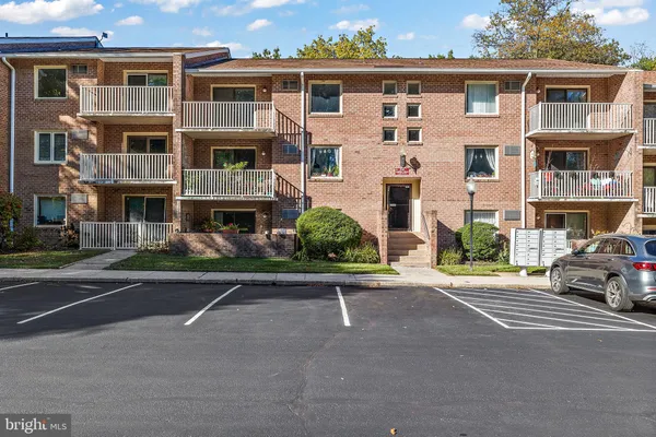 $2,350 | 200 Campbell Circle, Unit E14, Downingtown, PA 19335