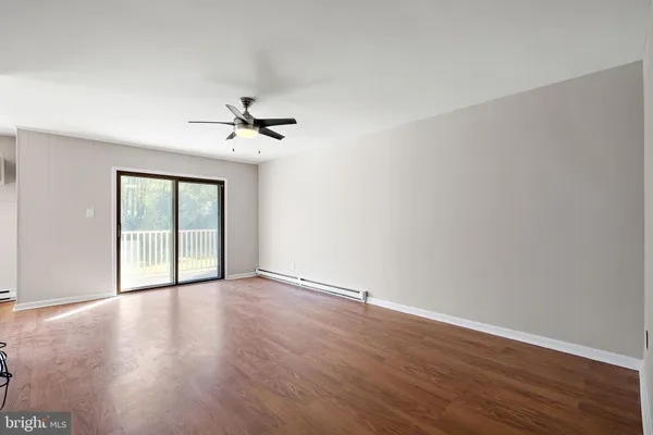 $2,350 | 200 Campbell Circle, Unit E14, Downingtown, PA 19335