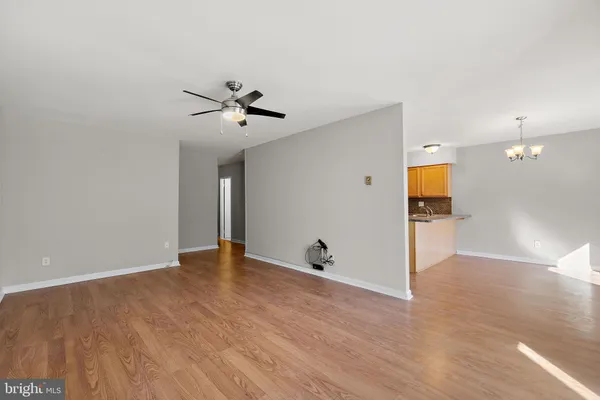 $2,350 | 200 Campbell Circle, Unit E14, Downingtown, PA 19335