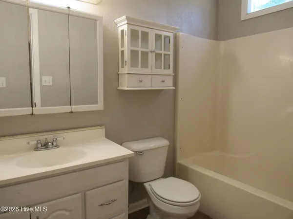 $1,650 | 371 Running Road, Jacksonville, NC 28546