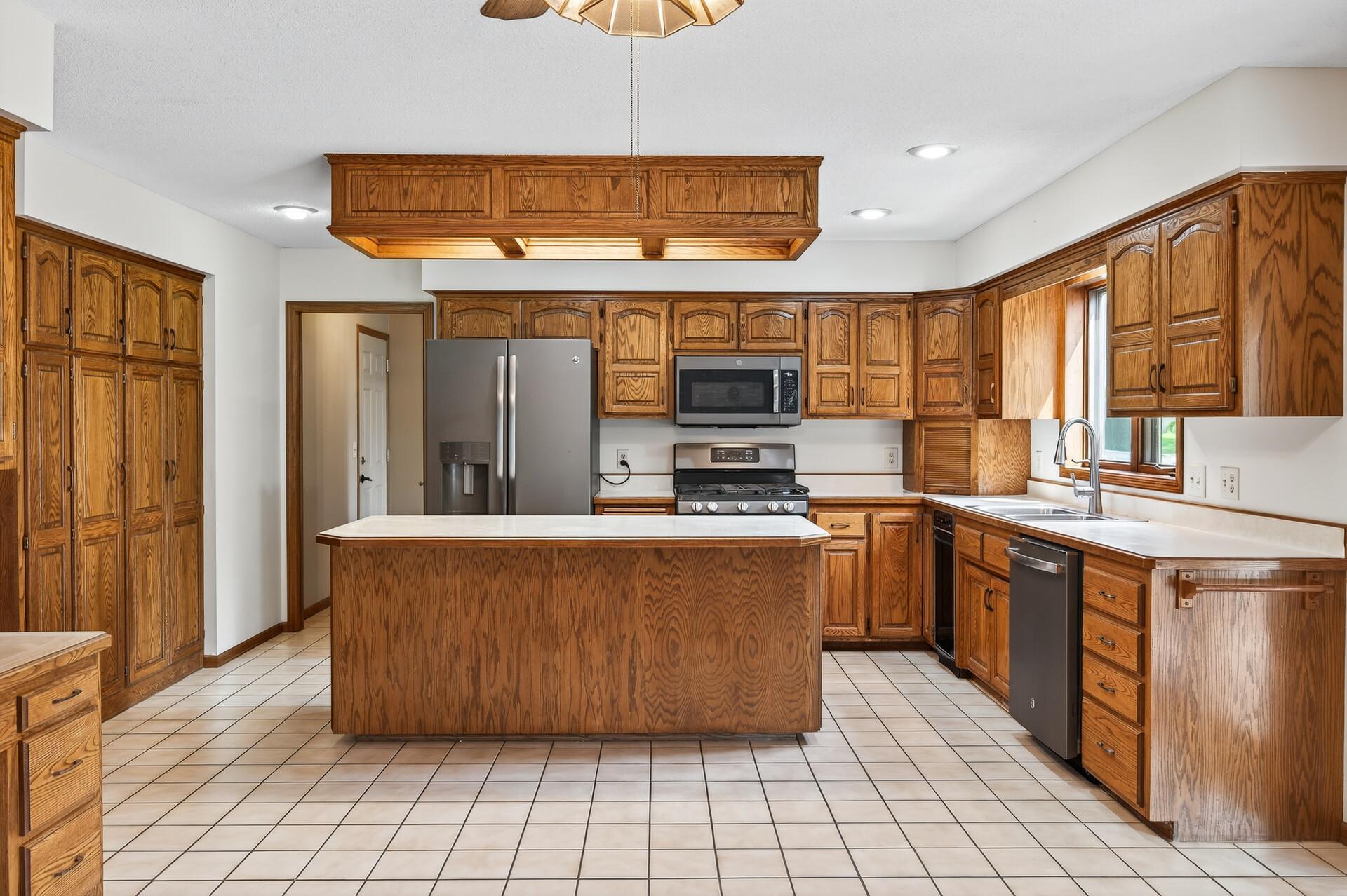 8805 Inverness Terrace Brooklyn Park, MN 55443 - Photo 22 of 81