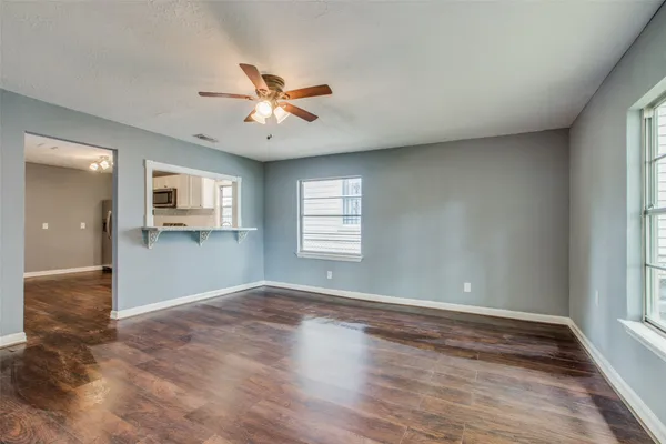 $2,095 | 419 East 42nd Street, Houston, TX 77022