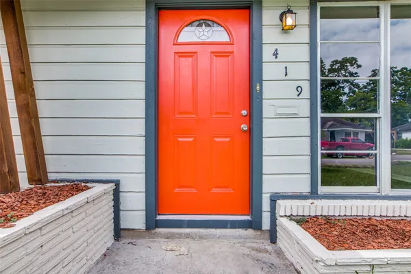 $2,095 | 419 East 42nd Street, Houston, TX 77022