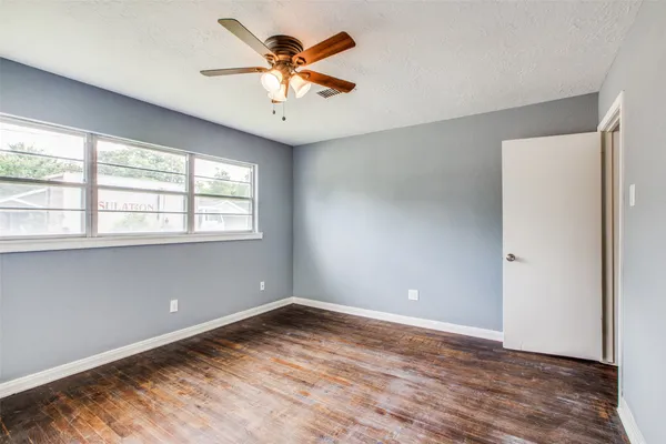 $2,095 | 419 East 42nd Street, Houston, TX 77022