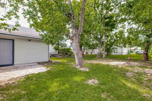 $2,095 | 419 East 42nd Street, Houston, TX 77022