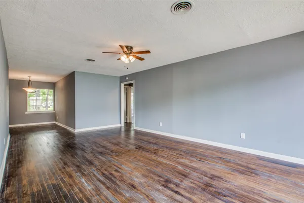 $2,095 | 419 East 42nd Street, Houston, TX 77022