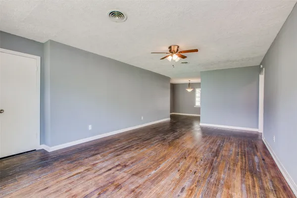 $2,095 | 419 East 42nd Street, Houston, TX 77022