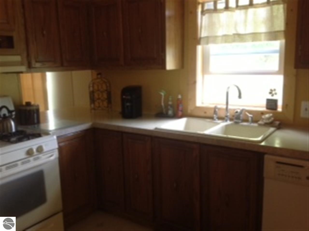 5544 Mabel Road Williamsburg, MI 49690 - Photo 12 of 39 1774886-11.JPG