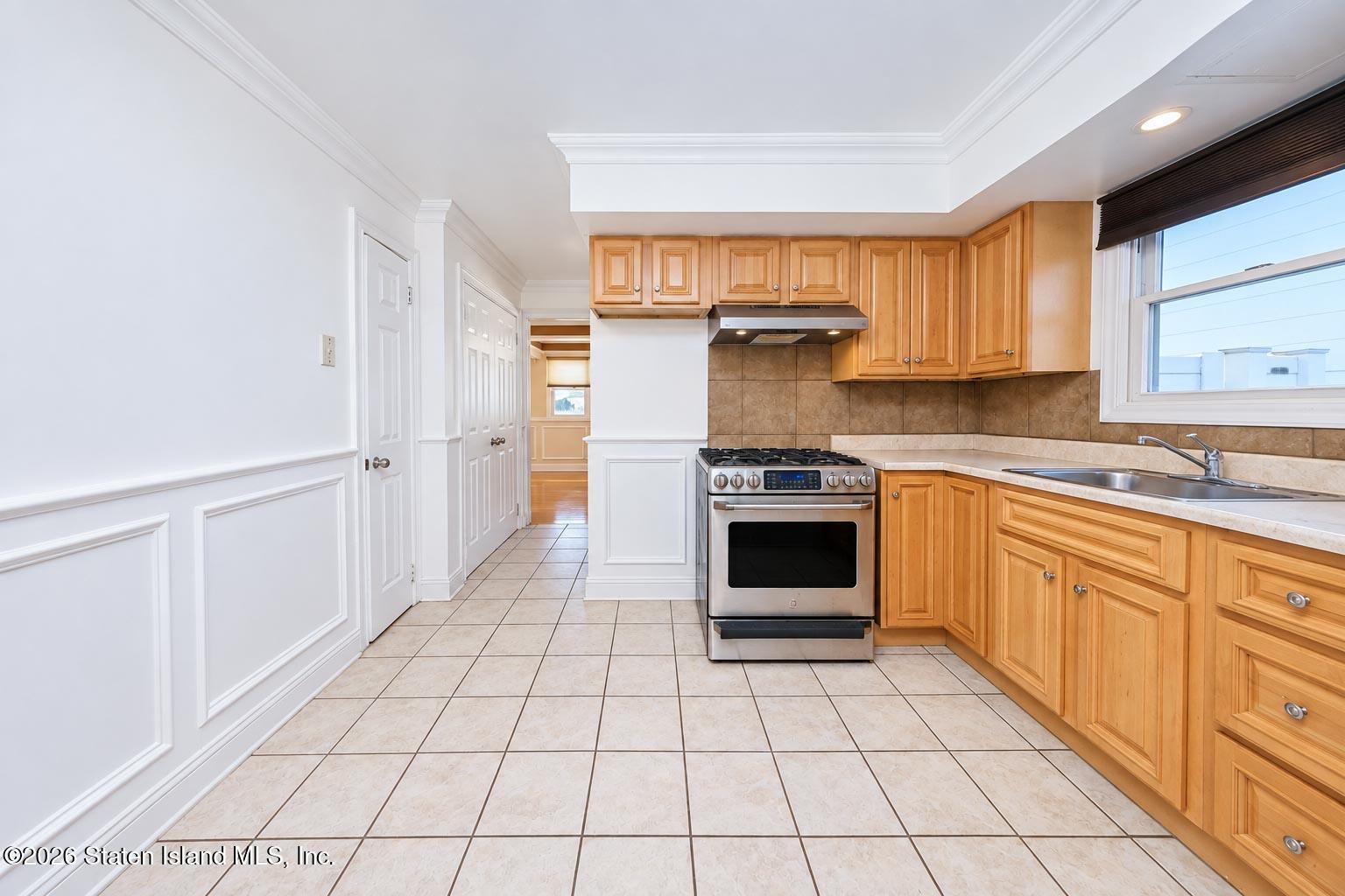 643 Rathbun Avenue Staten Island, NY 10312 - Photo 30 of 45 34