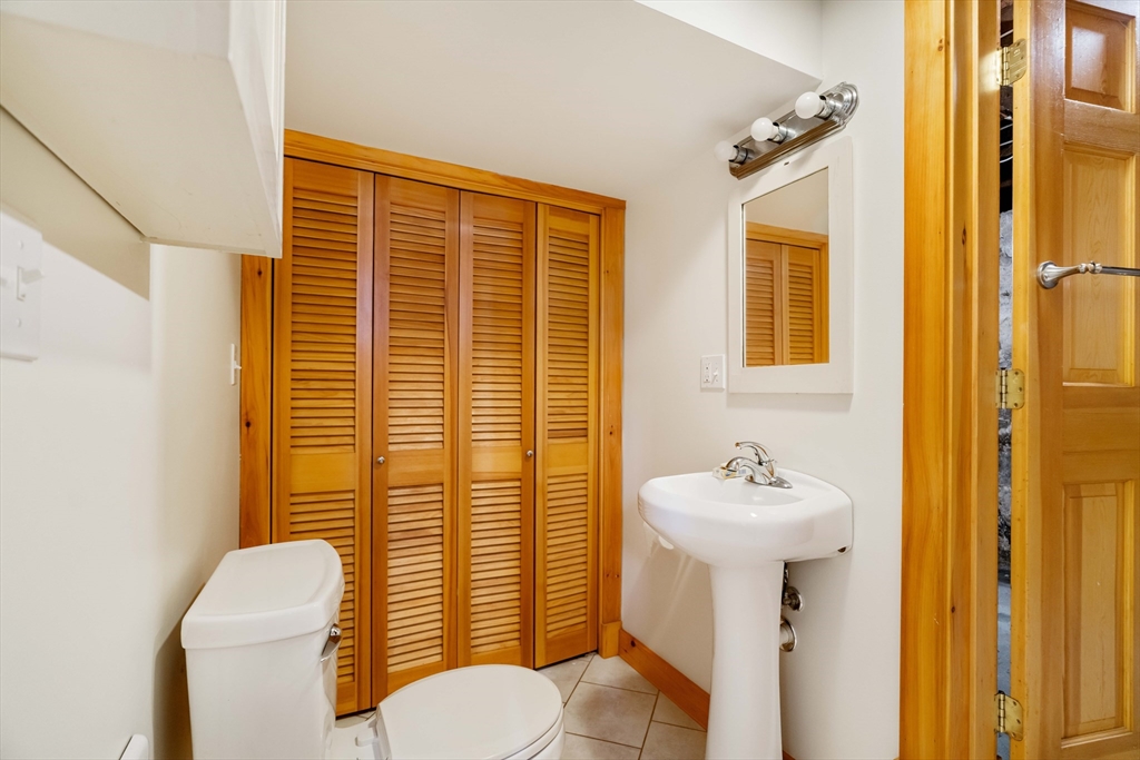 14 Arborough Road, Unit B Boston, MA 02131 - Photo 6 of 7 Gallery Image 6