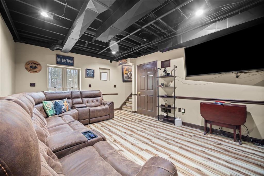 1021 Greggerson Road Irwin, PA 15642 - Photo 26 of 48