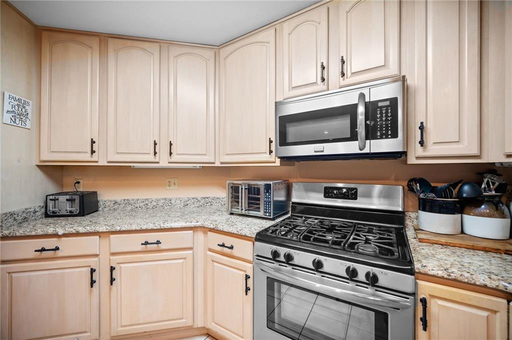 1021 Greggerson Road Irwin, PA 15642 - Photo 6 of 48