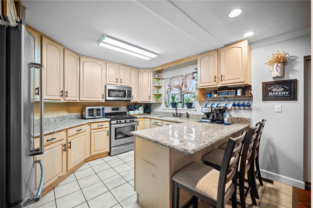 1021 Greggerson Road Irwin, PA 15642 - Photo 7 of 48