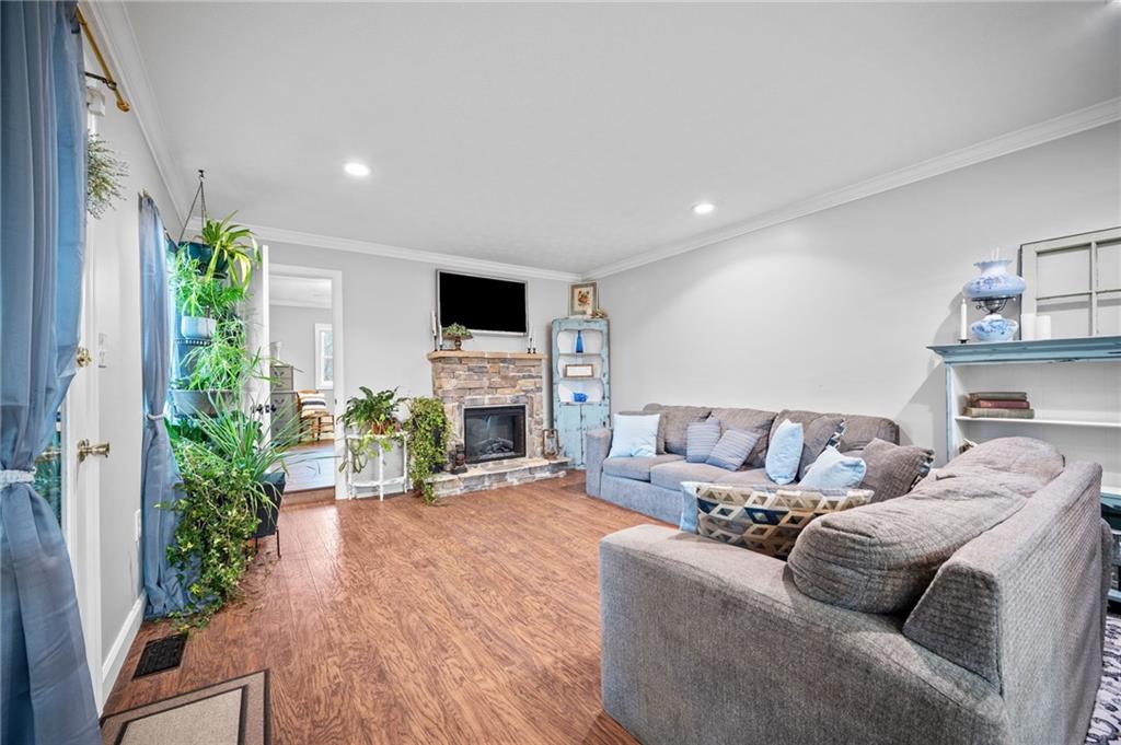 1021 Greggerson Road Irwin, PA 15642 - Photo 8 of 48