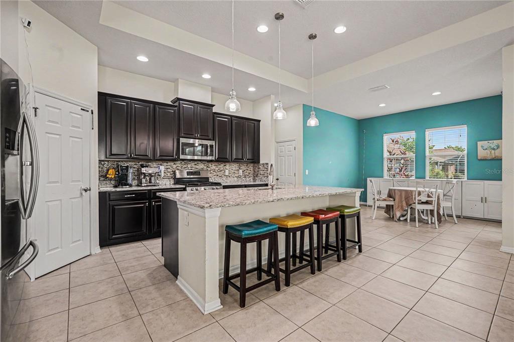 204 Shell Creek Court Apollo Beach, FL 33572 - Photo 11 of 39