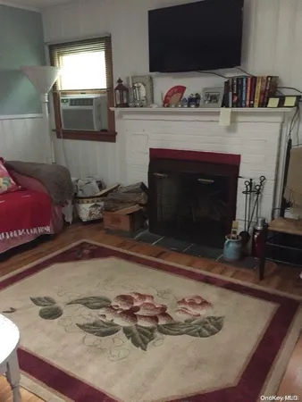 $4,600 | 821 Evergreen Walk, Ocean Beach, NY 11770