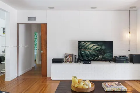 $1,950,000 | 431 Northeast 52nd Terrace, Miami, FL 33137