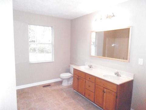 157 Deer Point Road Unionville, TN 37180 - Photo 5 of 14 Master bath
