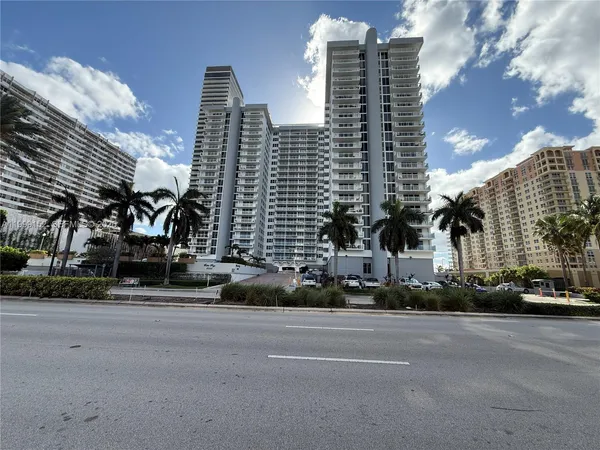 $2,350 | 2030 South Ocean Drive, Unit 803, Hallandale Beach, FL 33009