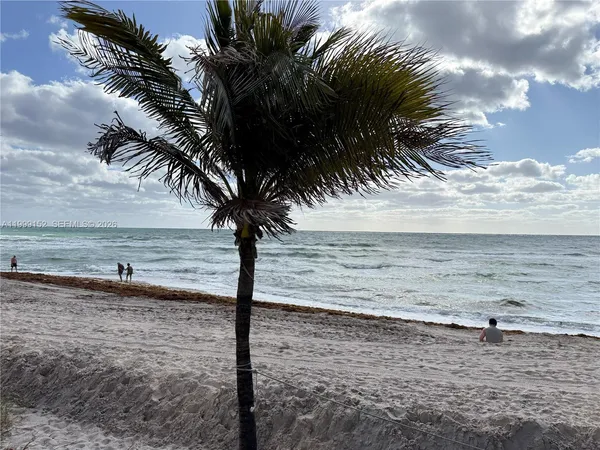 $2,350 | 2030 South Ocean Drive, Unit 803, Hallandale Beach, FL 33009