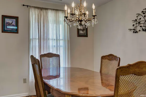 $285,000 | 11802 Northwest Smuts Drive, Roanoke, IN 46783