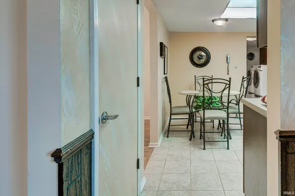 $285,000 | 11802 Northwest Smuts Drive, Roanoke, IN 46783