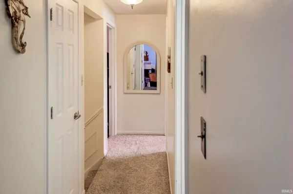 $285,000 | 11802 Northwest Smuts Drive, Roanoke, IN 46783