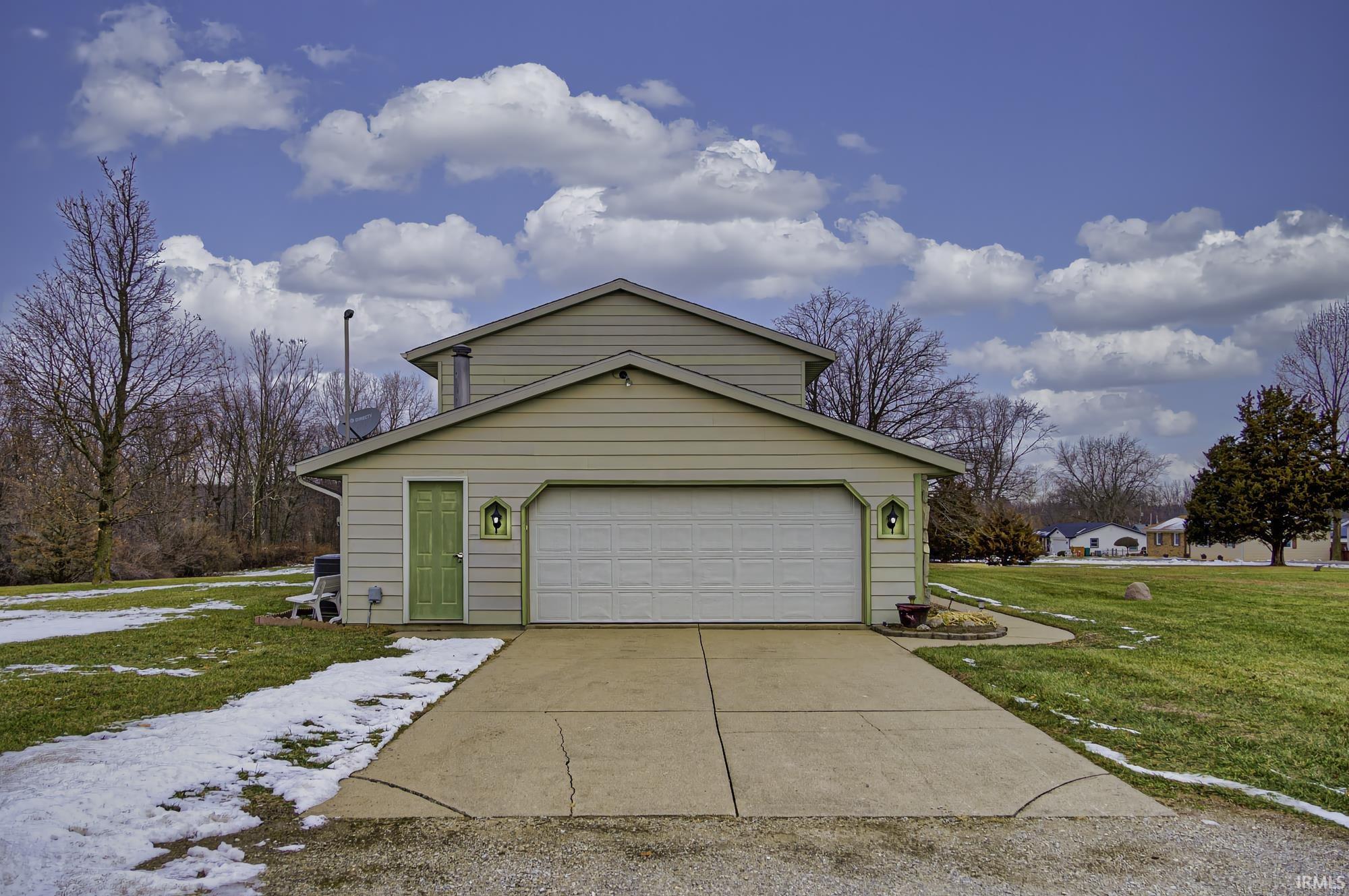 11802 Northwest Smuts Drive Roanoke, IN 46783 - Photo 3 of 36