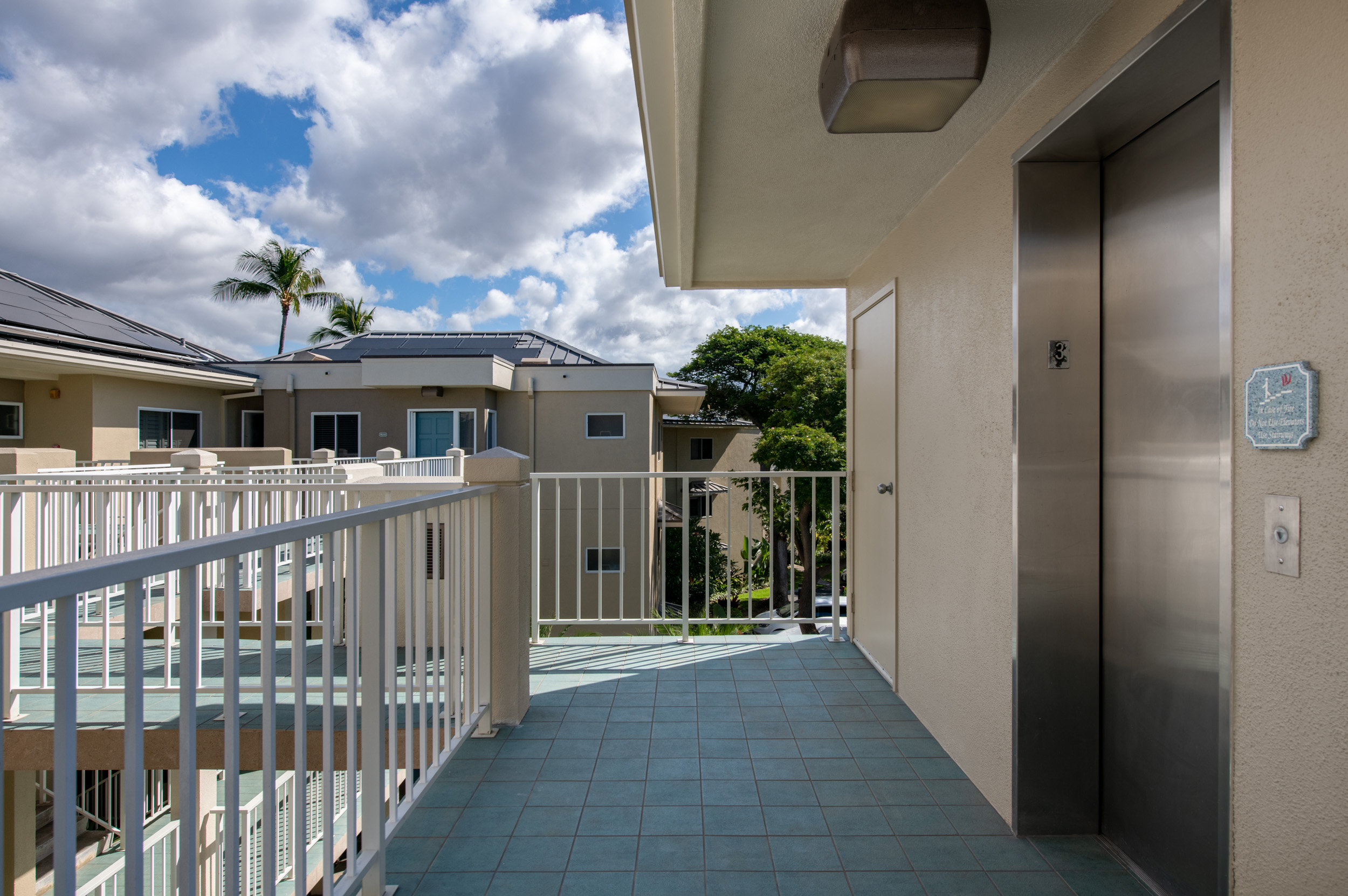69-1010 Keana Place, Unit G303 Waikoloa, HI 96738 - Photo 26 of 30 a view of a house with a porch