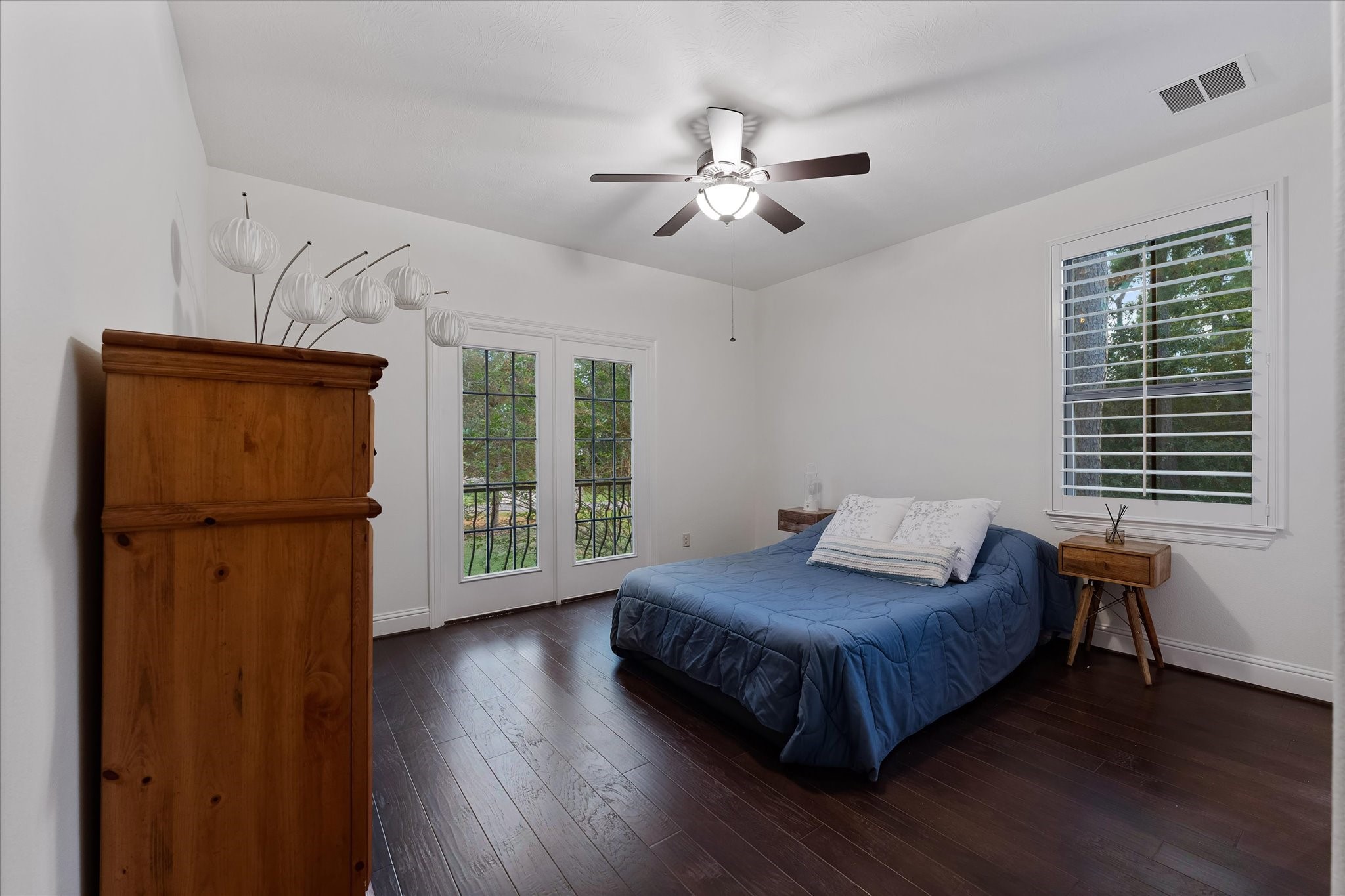 28733 Lakeside Green Magnolia, TX 77355 - Photo 42 of 49 a living room with furniture and a window