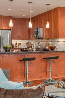 $780,000 | 10650 Northeast 9th Place, Unit 821, Bellevue, WA 98004