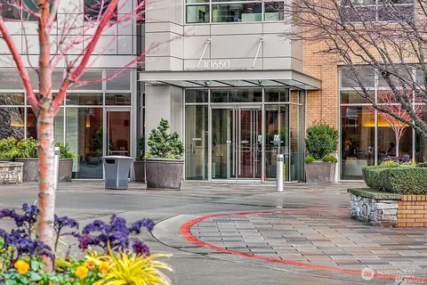 $780,000 | 10650 Northeast 9th Place, Unit 821, Bellevue, WA 98004
