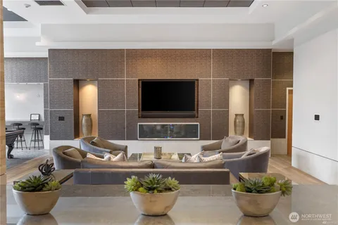 $780,000 | 10650 Northeast 9th Place, Unit 821, Bellevue, WA 98004