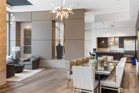 $780,000 | 10650 Northeast 9th Place, Unit 821, Bellevue, WA 98004