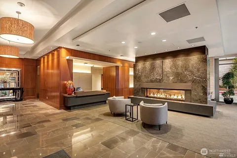 $780,000 | 10650 Northeast 9th Place, Unit 821, Bellevue, WA 98004