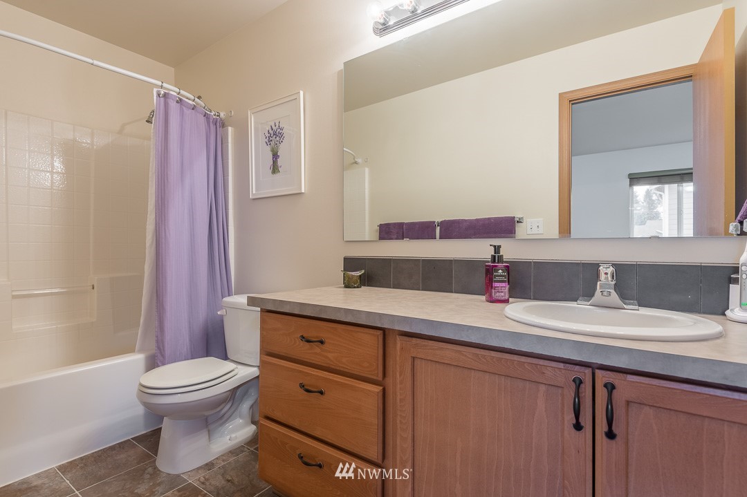 24102 185th Loop Southeast Covington, WA 98042 - Photo 17 of 24 Gallery Image 17