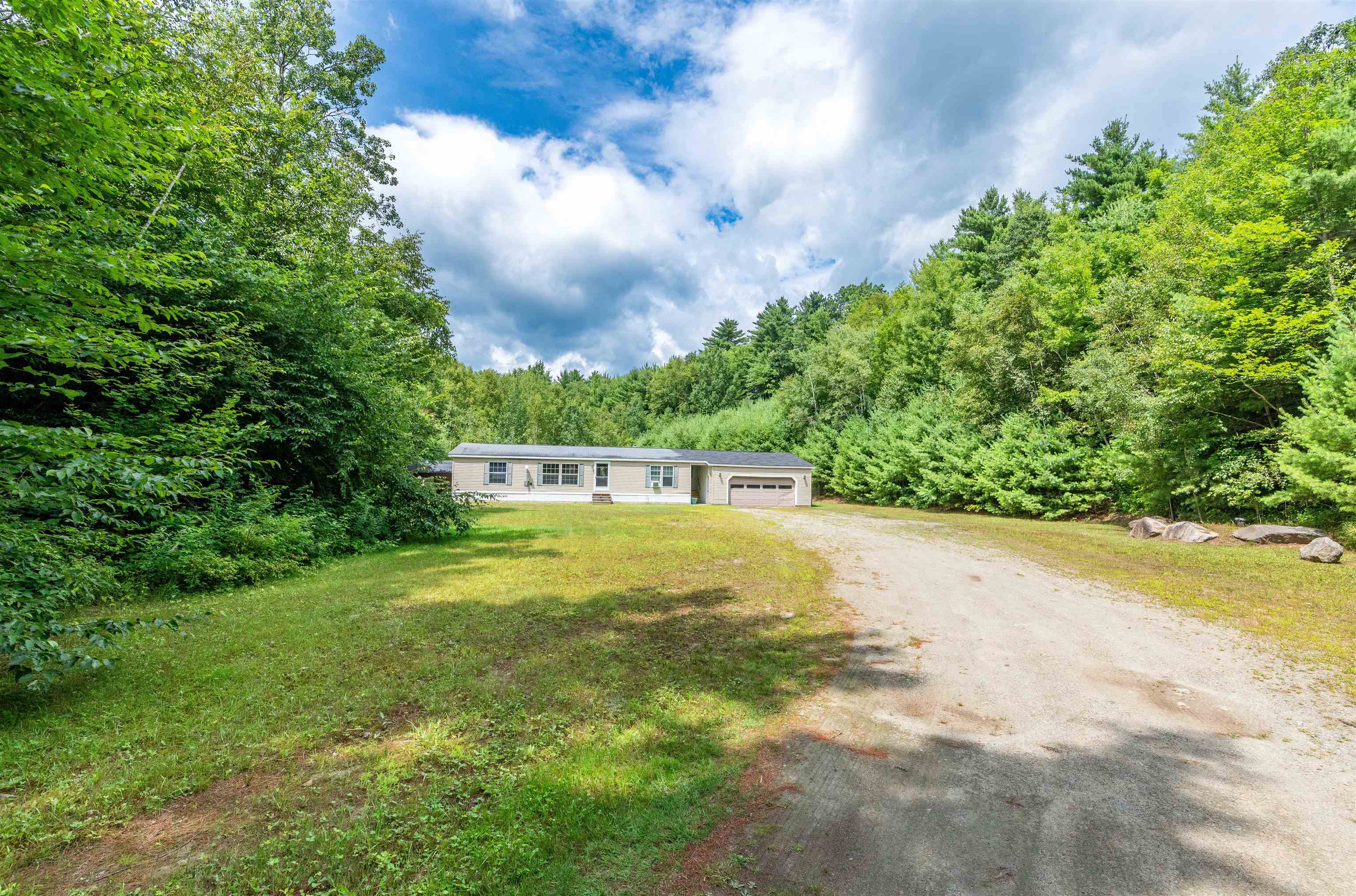 2528 Lime Kiln Road Haverhill, NH 03774 - Photo 4 of 28