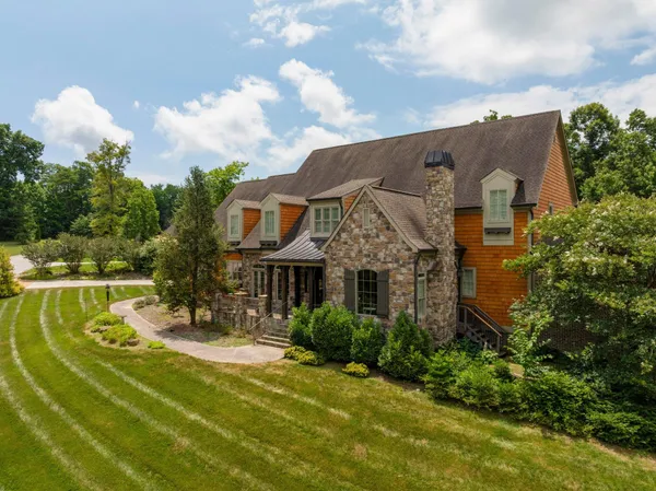 $1,900,000 | 2488 Bugle Call Way, Signal Mountain, TN 37377