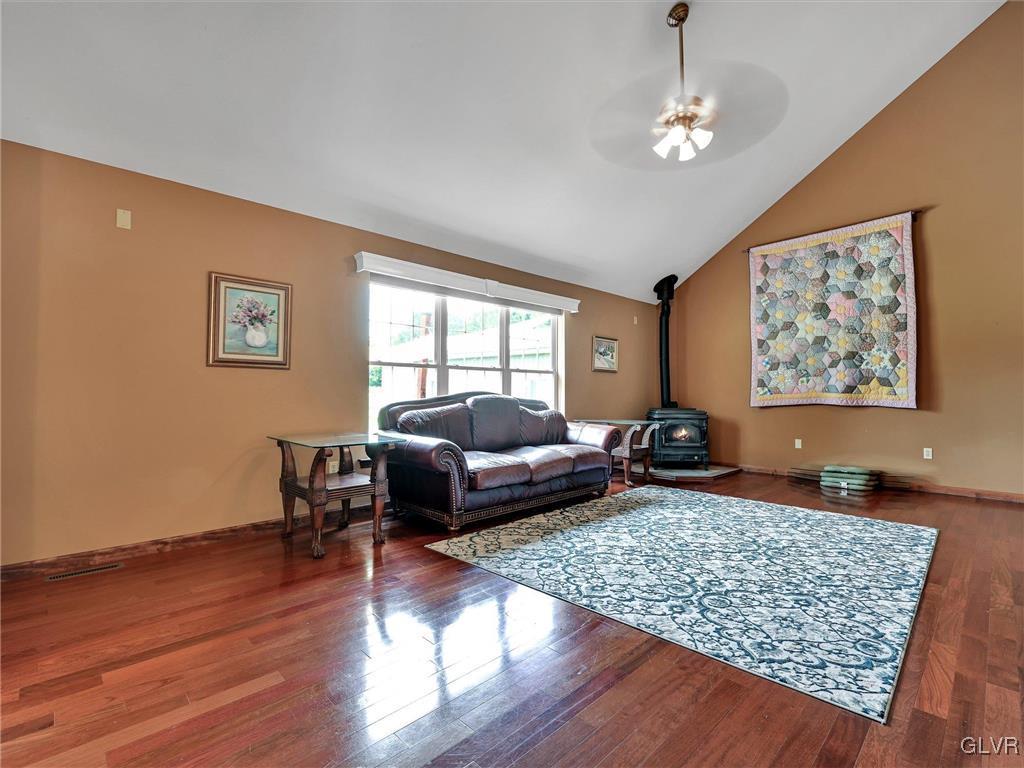 82 Werley Road Allentown, PA 18104 - Photo 16 of 41 Family room