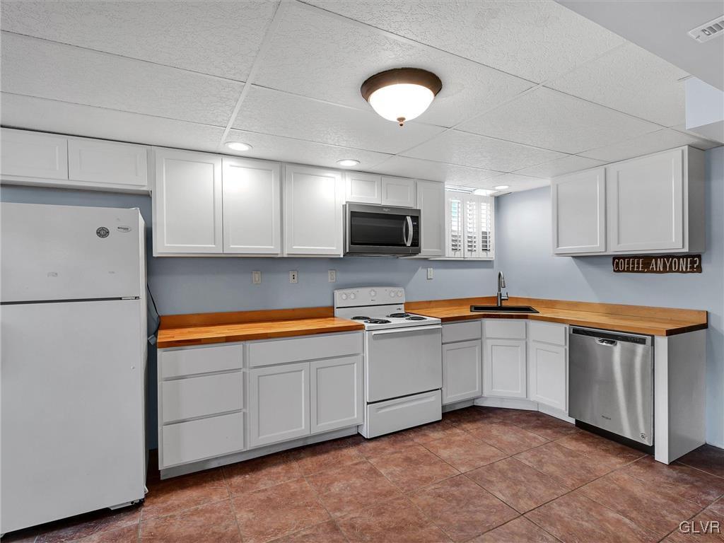 82 Werley Road Allentown, PA 18104 - Photo 30 of 41 Kitchen in basement