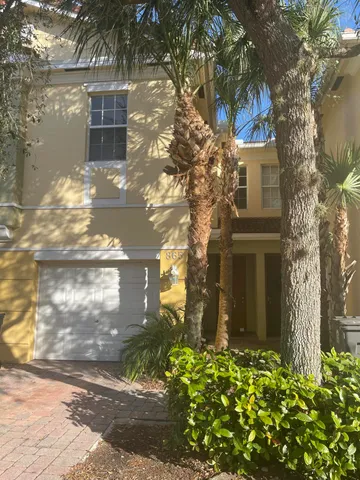 $296,900 | 865 Pipers Cay Drive, West Palm Beach, FL 33415